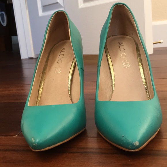 Heels - Picture 3 of 4